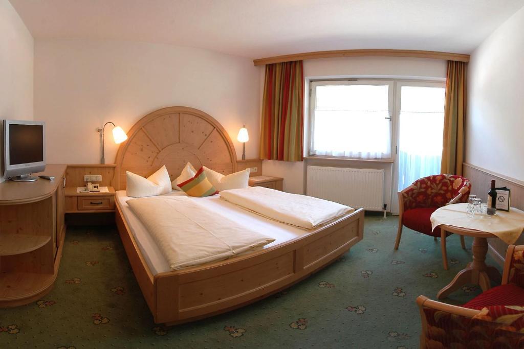 Appart & Hotel Garni Villa Knauer Mayrhofen Habitación foto