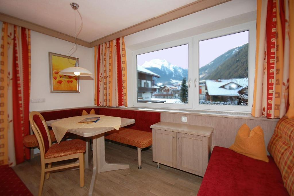 Appart & Hotel Garni Villa Knauer Mayrhofen Habitación foto