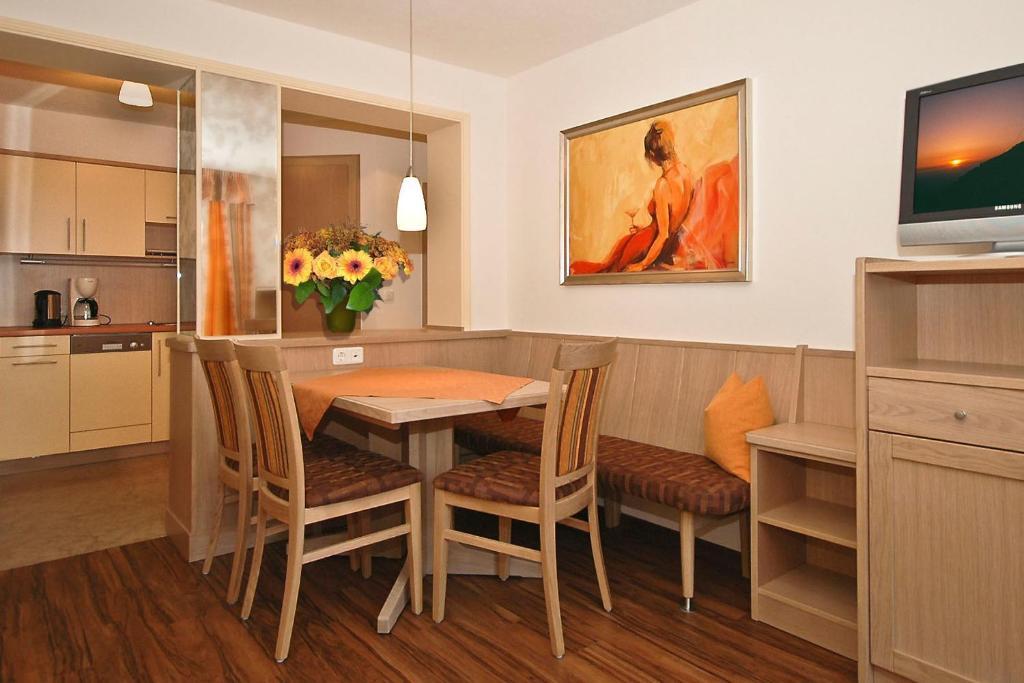 Appart & Hotel Garni Villa Knauer Mayrhofen Habitación foto